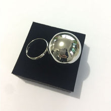Load image into Gallery viewer, Ball Statement Ring
